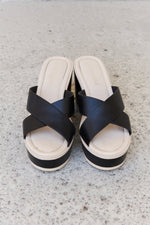 Load image into Gallery viewer, Weeboo Cherish The Moments Contrast Platform Sandals in Black
