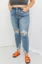 Load image into Gallery viewer, Judy Blue Maddison Full Size Boyfriend Jeans

