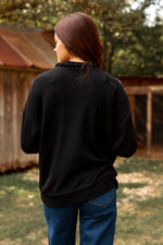Load image into Gallery viewer, SEARCHING FOR ADVENTURE PULLOVER IN BLACK
